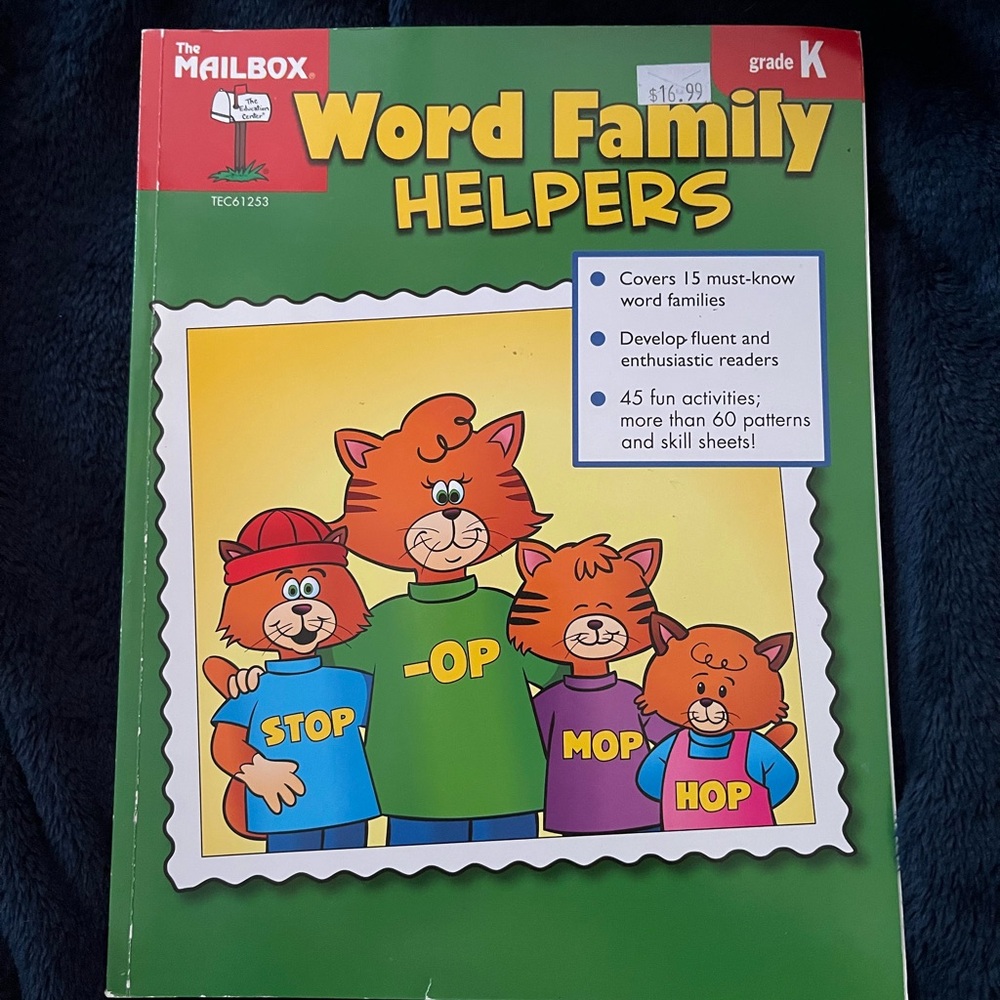 Word Family Helpers  Educational Activity Book (Grade K)